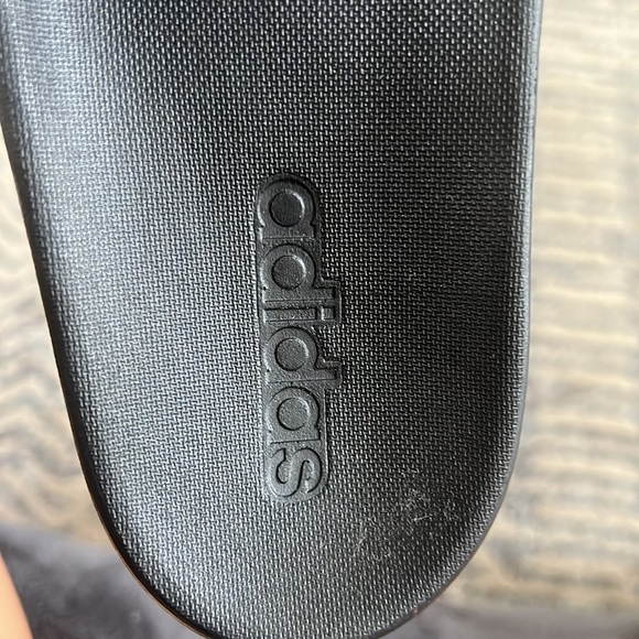 Adidas Womens slides - Picture 2 of 4